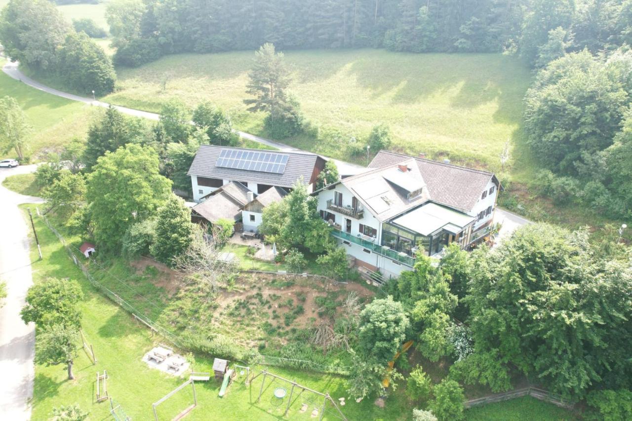 Gasthaus - Gaestehaus Schusterbauer Rein Buitenkant foto
