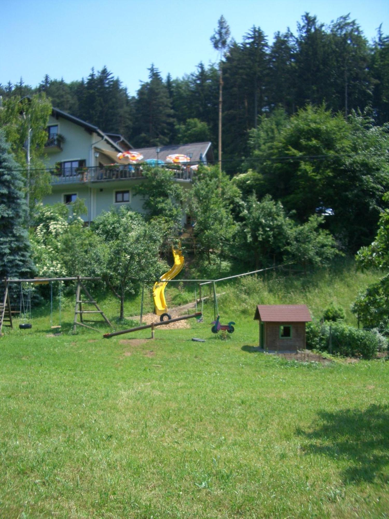 Gasthaus - Gaestehaus Schusterbauer Rein Buitenkant foto