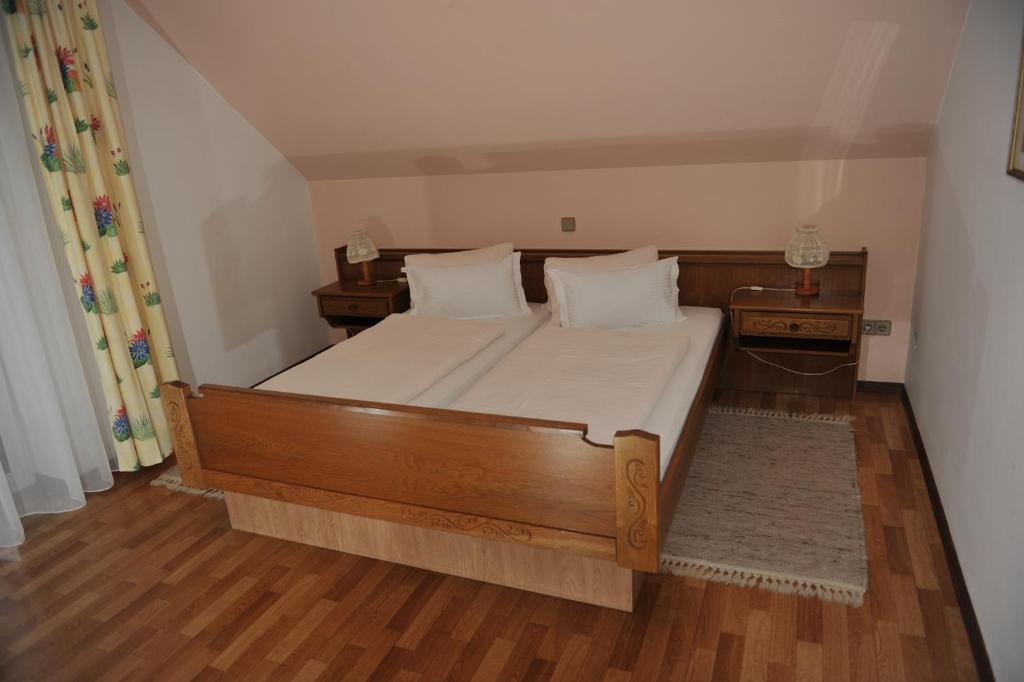 Gasthaus - Gaestehaus Schusterbauer Rein Kamer foto