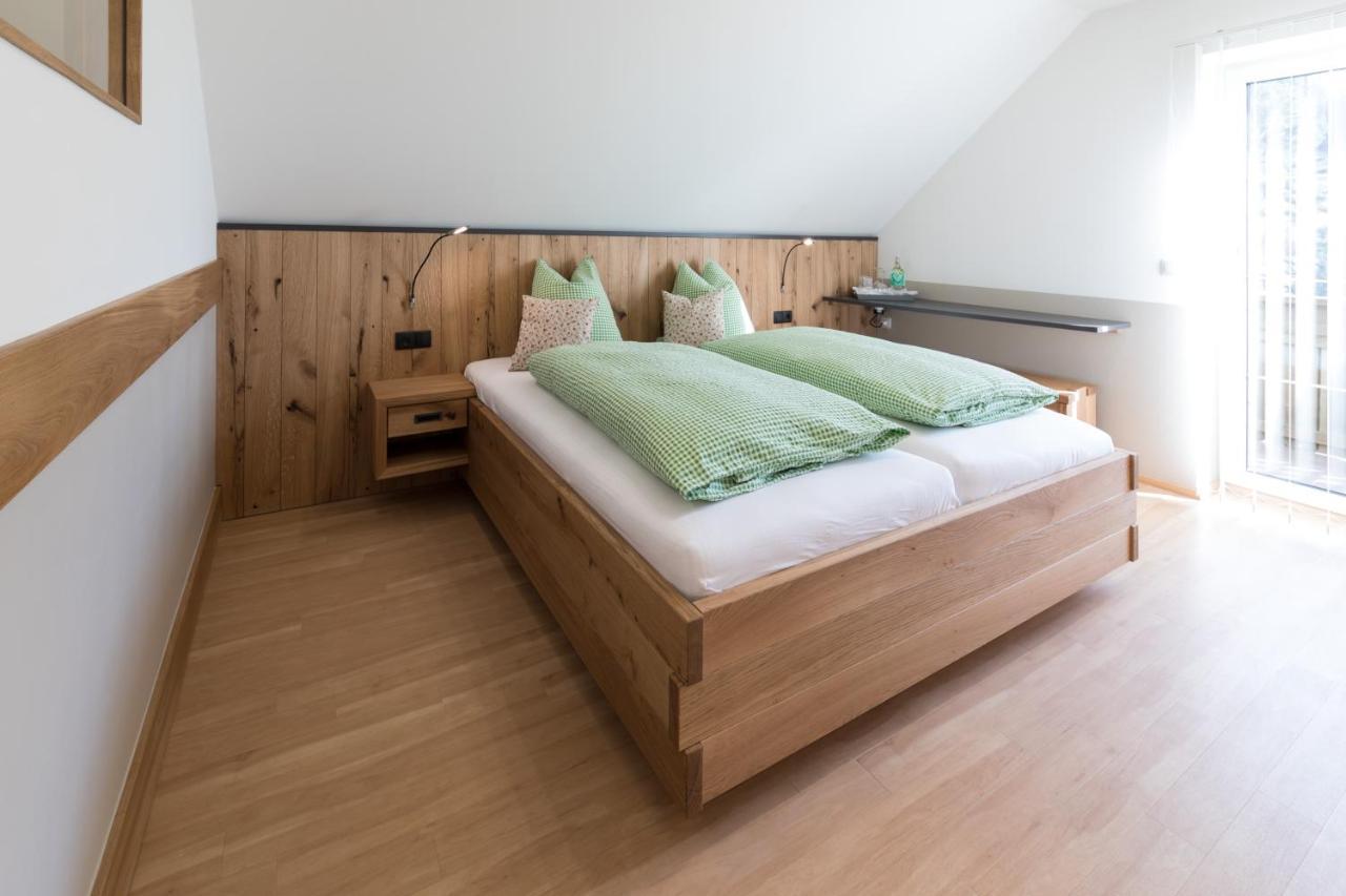 Gasthaus - Gaestehaus Schusterbauer Rein Buitenkant foto